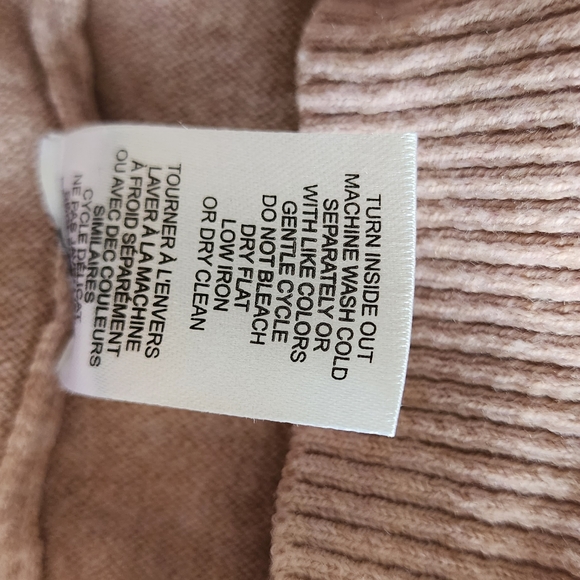 Pink & White Polka Dot sweater - Picture 5 of 5